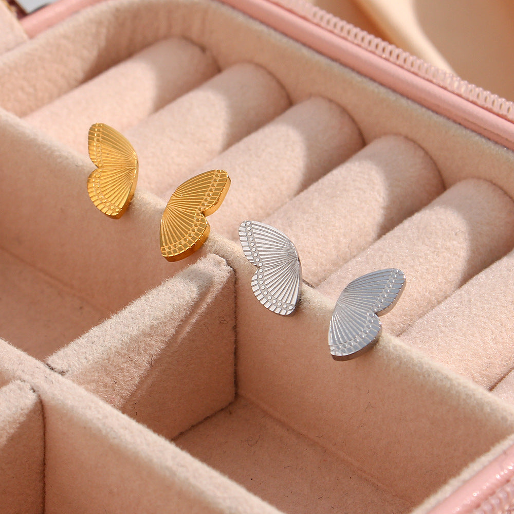 Effortless Elegance Waterproof Jewelry to Pack for Your Langkawi Escape