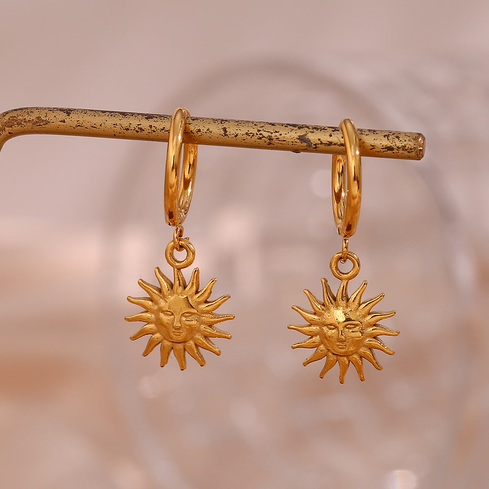 Waterproof Jewelry Trends in Hong Kong 2026: Chic Styles to Wear Rain or Shine