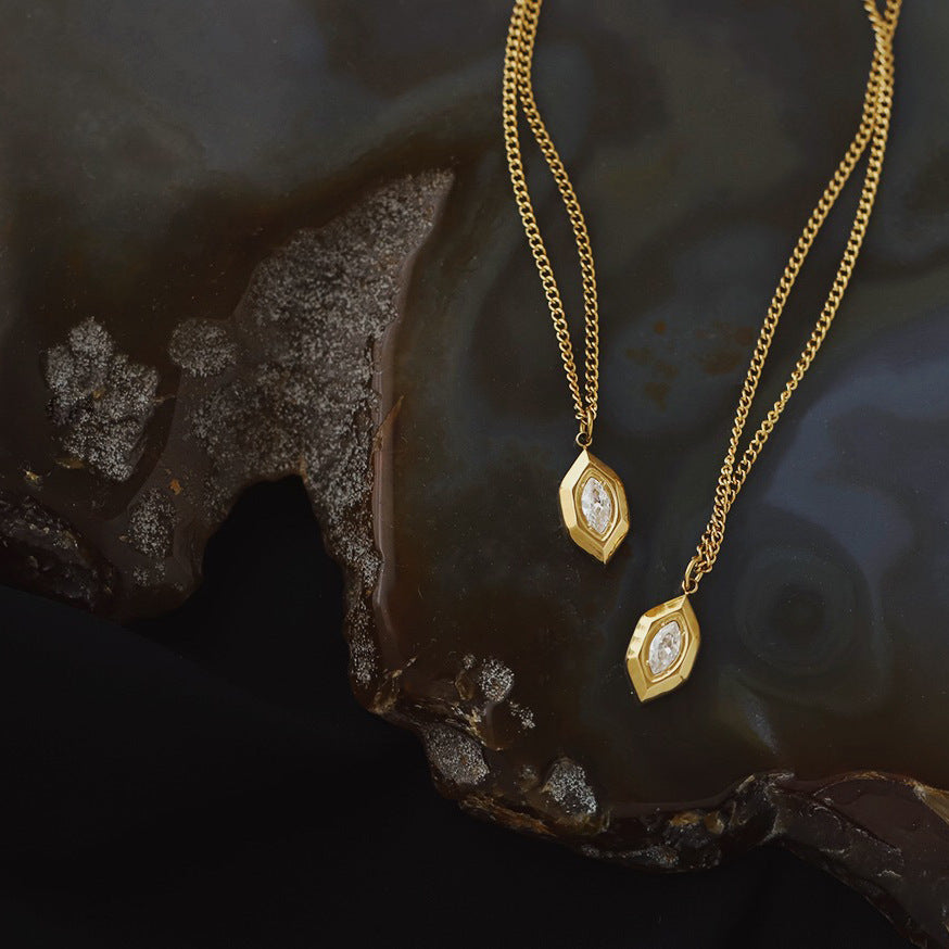 Dive In Style The Ultimate Beginner’s Guide to Chic Waterproof Jewelry